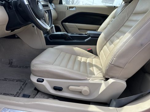 Used 2009 Ford Mustang V6 image 11