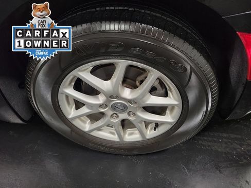 Used 2025 Chrysler Pacifica Select FWD image 12