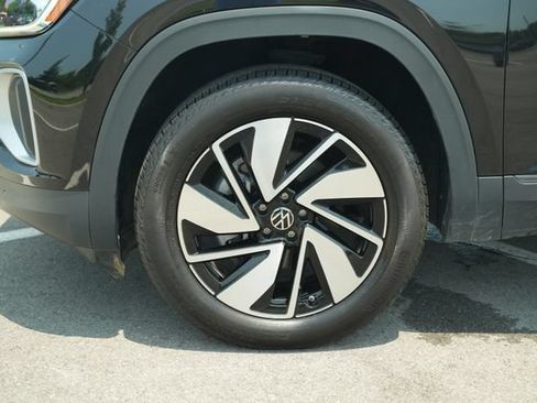 Used 2025 Volkswagen Atlas SE FWD image 10