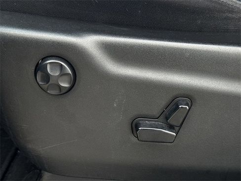 Used 2019 Jeep Grand Cherokee Limited w/ Luxury Group II image 25