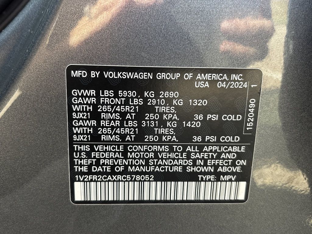 Used 2024 Volkswagen Atlas SEL Premium R-Line AWD/4WD image 31