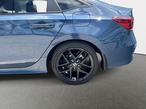 Used 2025 Honda Civic Sport image 9