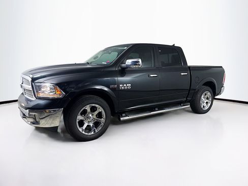 Used 2016 RAM 1500 Laramie w/ Convenience Group image 4