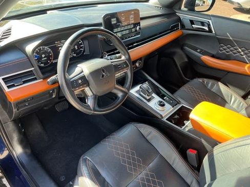 Used 2022 Mitsubishi Outlander SEL image 4