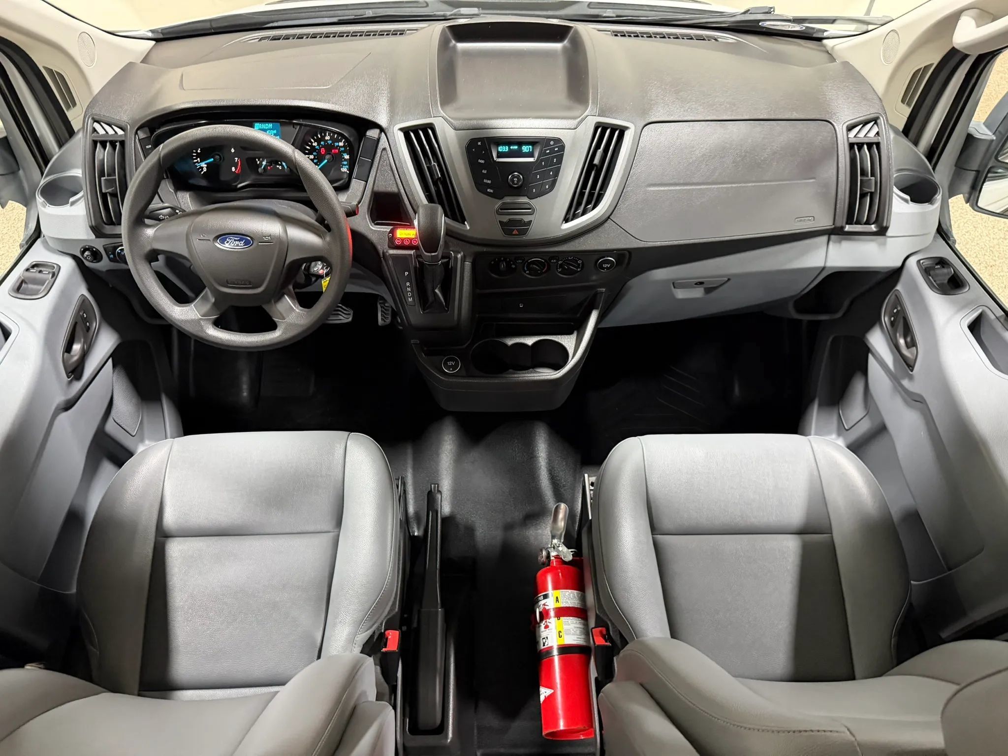 Used 2018 Ford Transit 150 XL RWD image 50