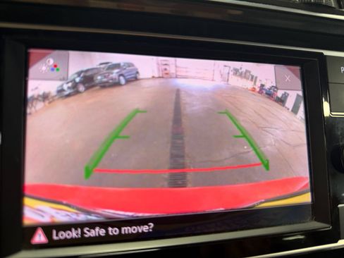 Used 2018 Volkswagen Tiguan S FWD image 31