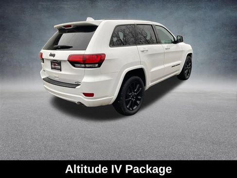 Used 2019 Jeep Grand Cherokee Altitude image 6