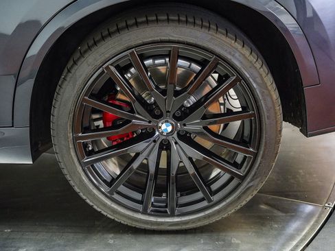 Used 2021 BMW X5 sDrive40i w/ M Sport Package RWD image 12