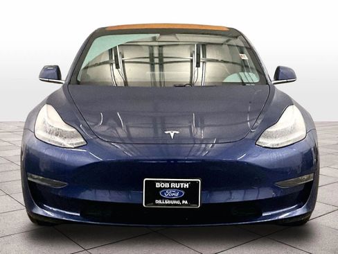 Used 2018 Tesla Model 3 Performance image 3