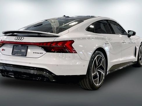 Certified 2023 Audi RS e-tron GT w/ Carbon Performance Package AWD/4WD image 13