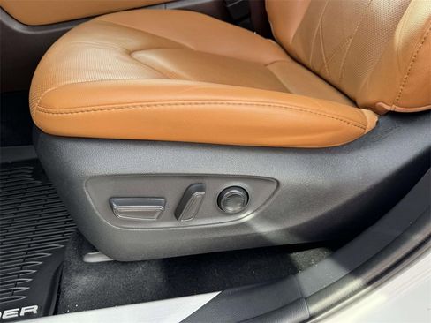 Used 2020 Toyota Highlander Limited Platinum image 19
