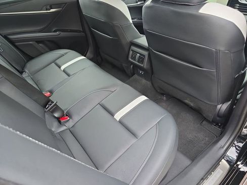 Used 2026 Toyota Camry SE w/ Multimedia Upgrade Package image 11