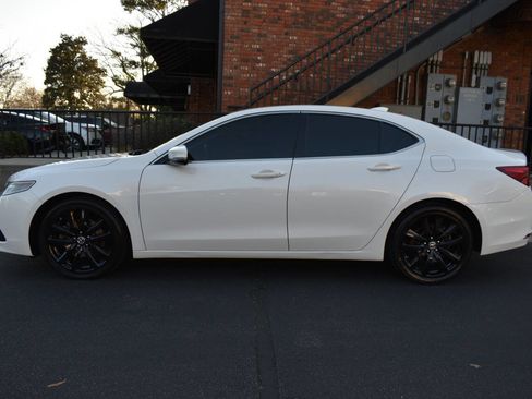 Used 2017 Acura TLX V6 w/ Technology Package image 4