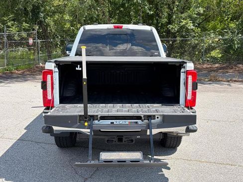 Certified 2024 Ford F250 Lariat w/ Lariat Ultimate Package AWD/4WD image 4