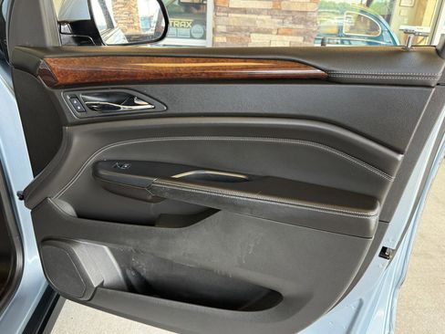 Used 2014 Cadillac SRX Luxury w/ Driver Awareness Package FWD image 14