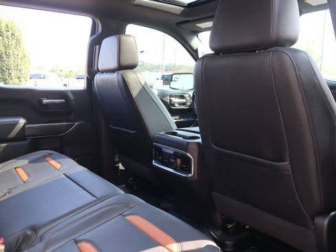 Used 2022 GMC Sierra 1500 AT4 w/ AT4 Preferred Package AWD/4WD image 28