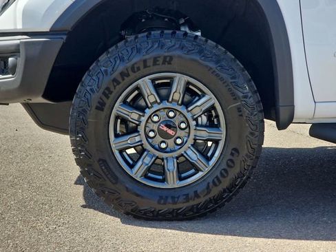 New 2026 GMC Sierra 1500 AT4X image 19