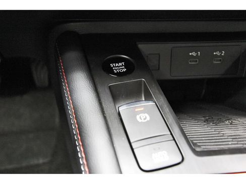 New 2026 Nissan Kicks SR FWD image 19