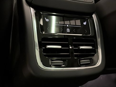 New 2026 Volvo XC60 B5 Ultra w/ Protection Package Premier AWD/4WD image 28