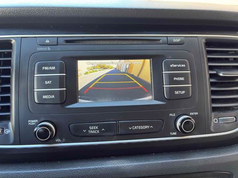 Used 2015 Kia Sedona LX w/ LX Convenience Package FWD image 27