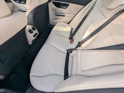 Used 2025 Mercedes-Benz C 300 Sedan image 19