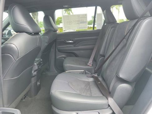 New 2026 Toyota Grand Highlander AWD Hybrid image 6