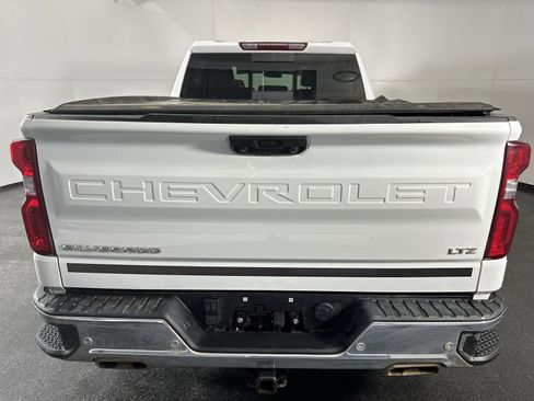 Used 2024 Chevrolet Silverado 1500 LTZ AWD/4WD image 7