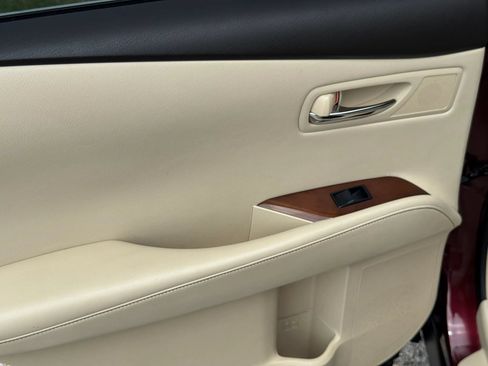 Used 2013 Lexus RX 450h FWD w/ Navigation Pkg image 16