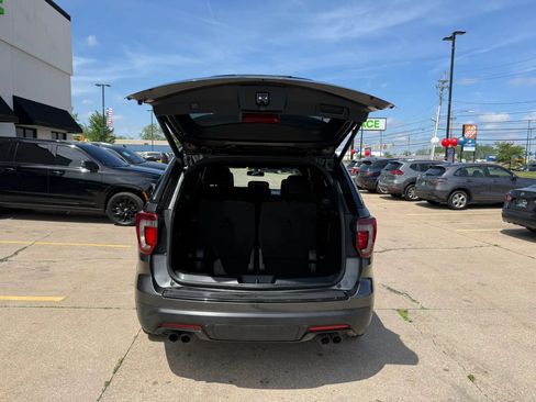 Used 2018 Ford Explorer Sport AWD/4WD image 12