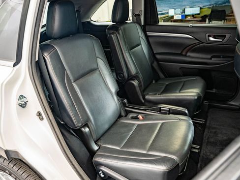 Used 2017 Toyota Highlander Limited w/ Protection Package #3 AWD/4WD image 50