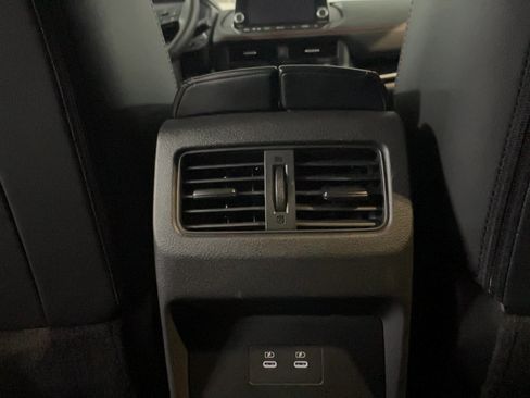 Used 2025 Nissan Rogue SV AWD/4WD image 21