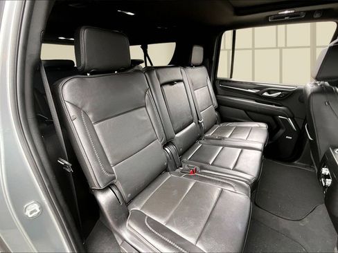 Used 2024 GMC Yukon XL Denali RWD image 25