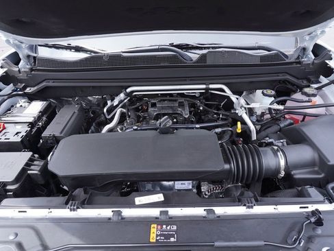 New 2026 GMC Canyon AT4 w/ AT4 Premium Package AWD/4WD image 9