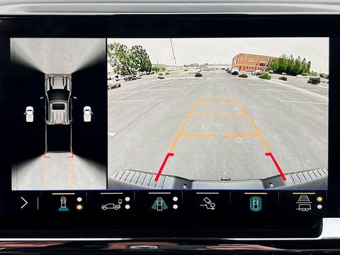 Used 2024 Chevrolet Silverado 1500 ZR2 w/ Technology Package image 6