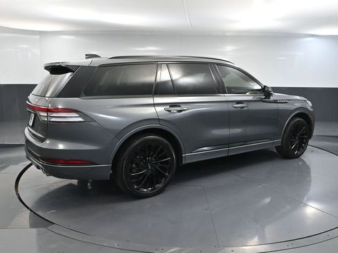 Used 2025 Lincoln Aviator Reserve w/ Jet Appearance Package image 6