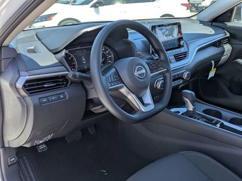 New 2026 Nissan Altima 2.5 SV FWD image 5