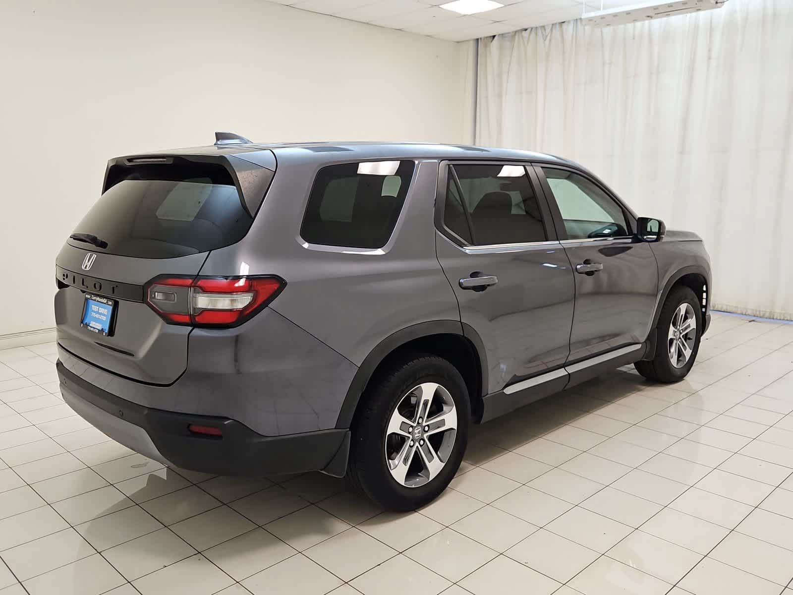 Certified 2025 Honda Pilot EX-L image 29