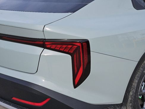 New 2026 Kia K4 LXS image 3