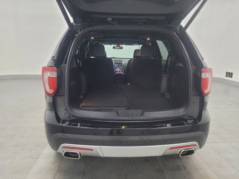 Used 2017 Ford Explorer Platinum image 29
