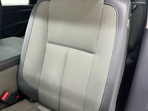 Used 2020 Nissan Titan S image 14