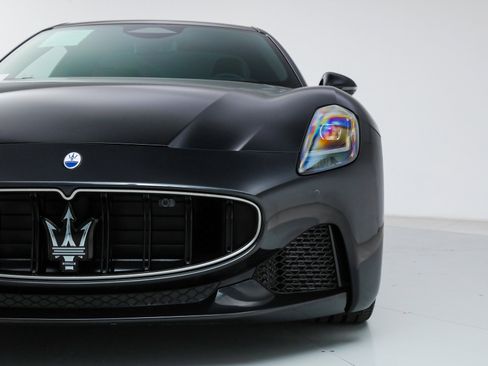 Certified 2024 Maserati GranTurismo Modena image 9