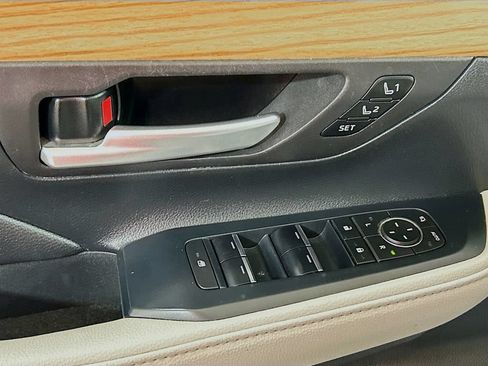 Used 2024 Toyota Grand Highlander AWD image 15