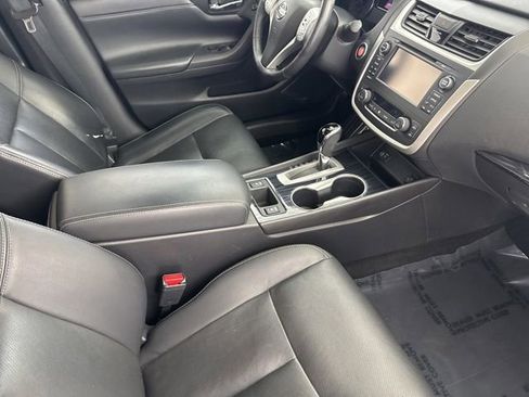 Used 2017 Nissan Altima 2.5 SL w/ Technology Package FWD image 21