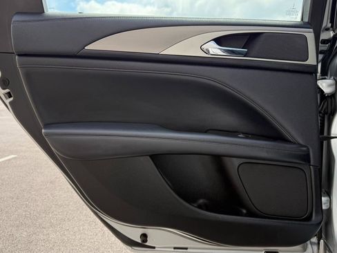Used 2018 Lincoln MKZ Premiere FWD image 20