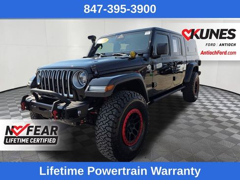 Used 2020 Jeep Gladiator Overland image 3
