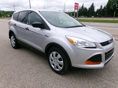 Used 2013 Ford Escape S FWD image 2