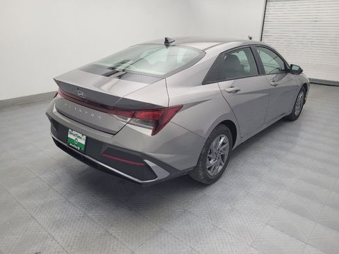 Used 2024 Hyundai Elantra SEL image 9