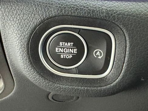 Used 2024 Mercedes-Benz GLE 450 4MATIC image 25