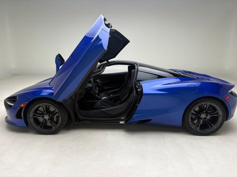 Used 2018 McLaren 720S Performance RWD image 20