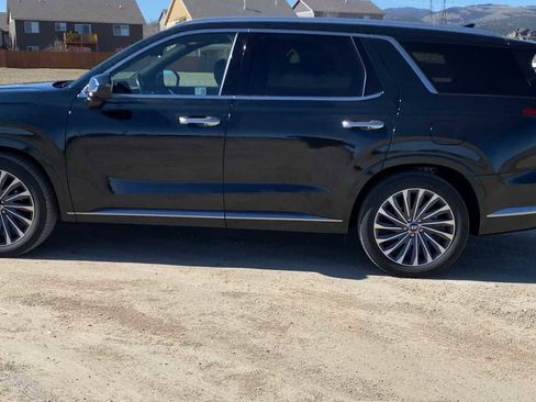 Used 2024 Hyundai Palisade Calligraphy image 5